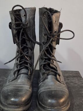 Roxy Distressed Black Lace-Up Combat Boots Back Zipper